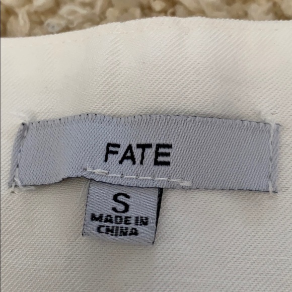 FATE white small tassel skirt - Picture 2 of 4